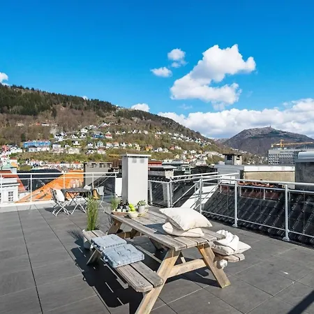 Modern In Centre Lejlighed